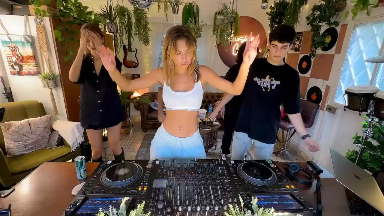 SOFF | Afro House &amp; Indie Dance Mix by ‪@rousingchamber‬.