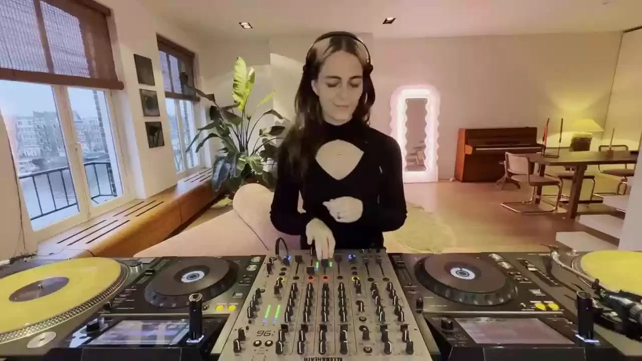 2024 End of Year Stream - Nicky Elisabeth.